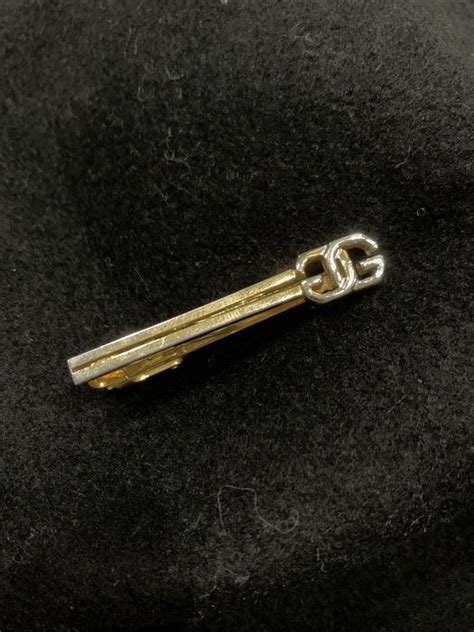 givenchy tie clip